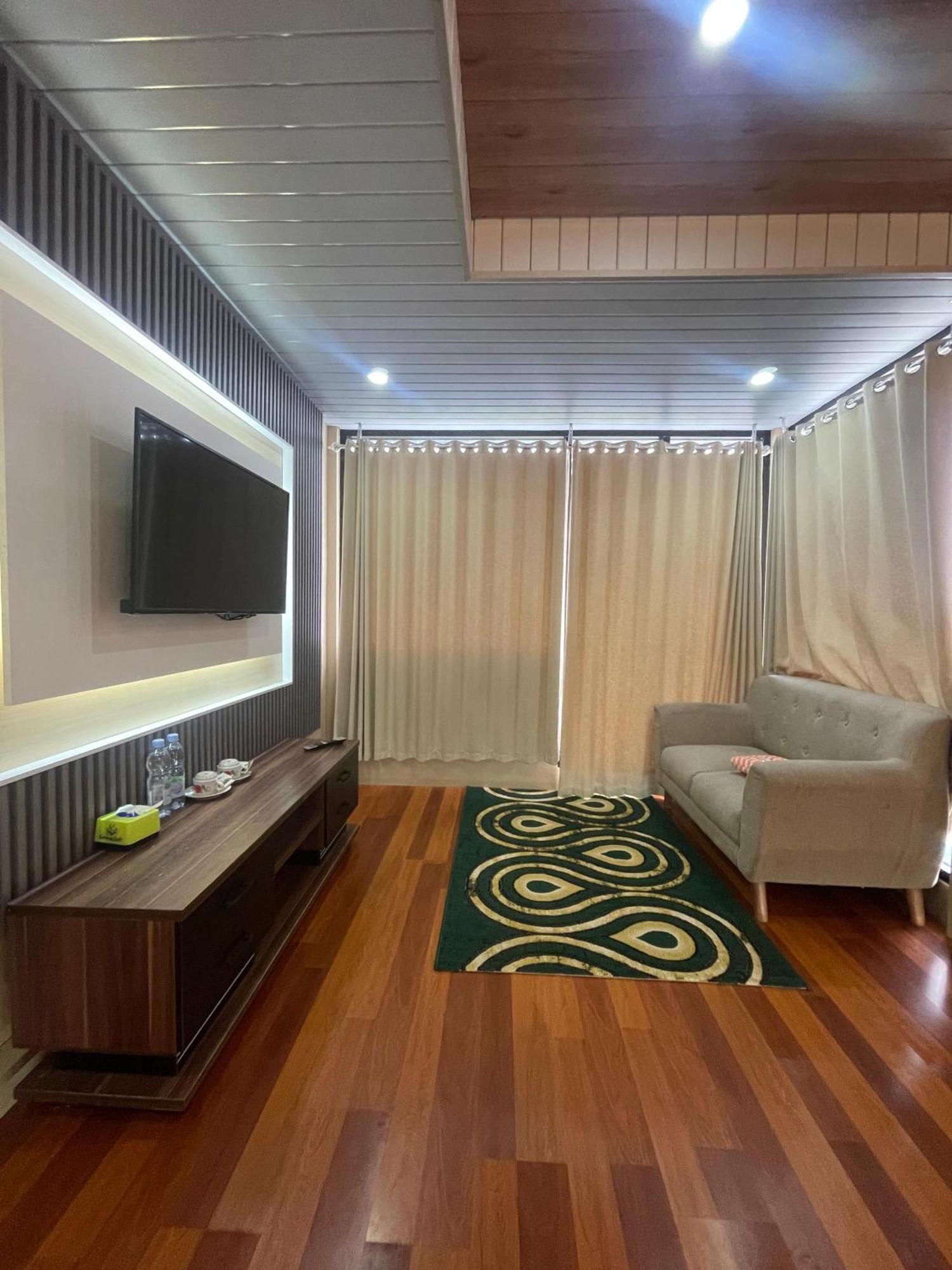 Pojok Kahyangan Homestay And Cabin Kejajar Eksteriør billede