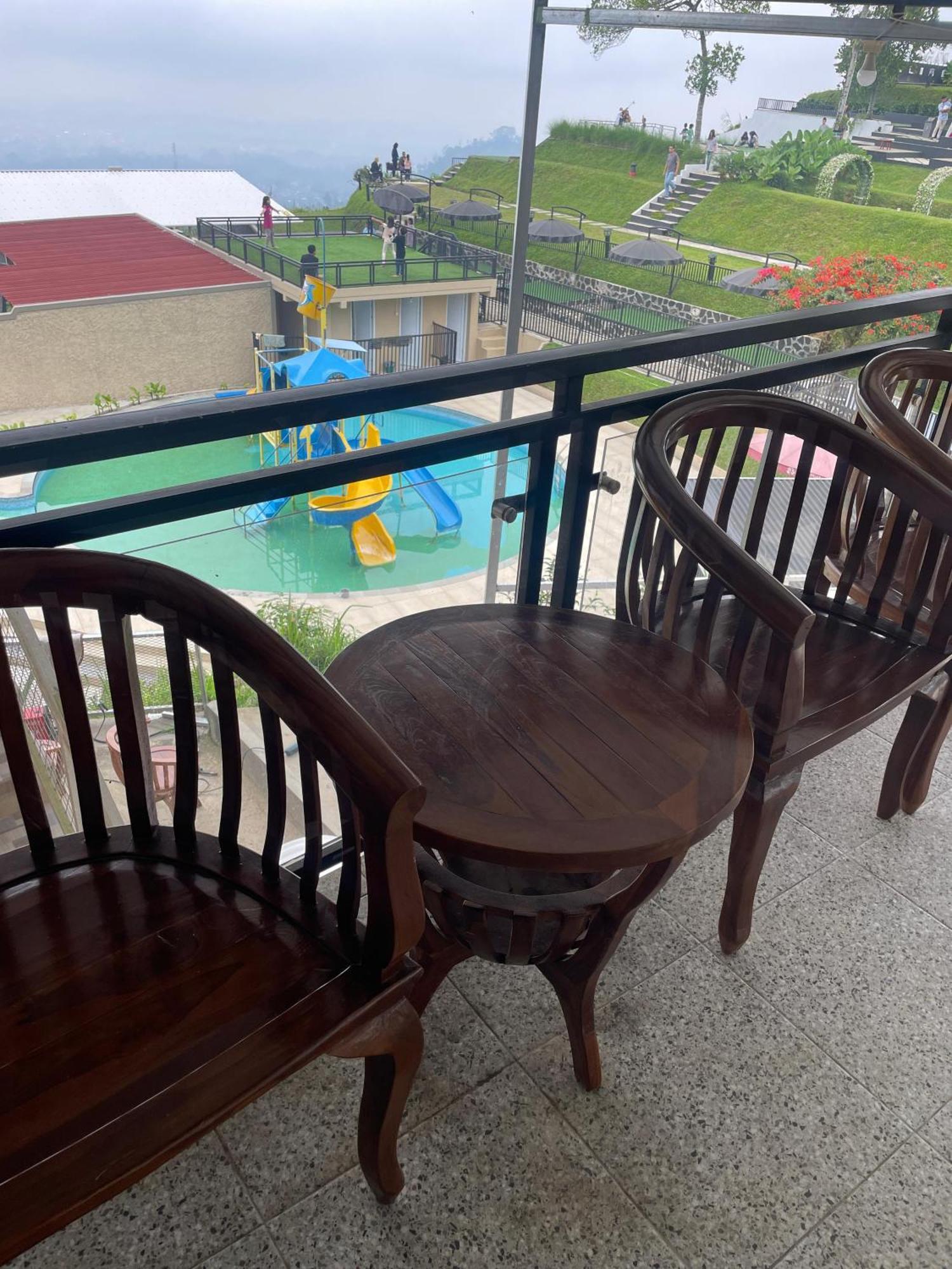 Pojok Kahyangan Homestay And Cabin Kejajar Eksteriør billede